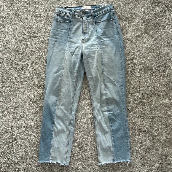 Abercrombie & Fitch Denim - Euc Abercrombie the ankle straight ultra high rise ankle jean size 28
